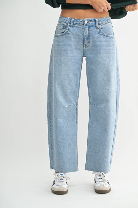 Mid Rise Barrel Jeans