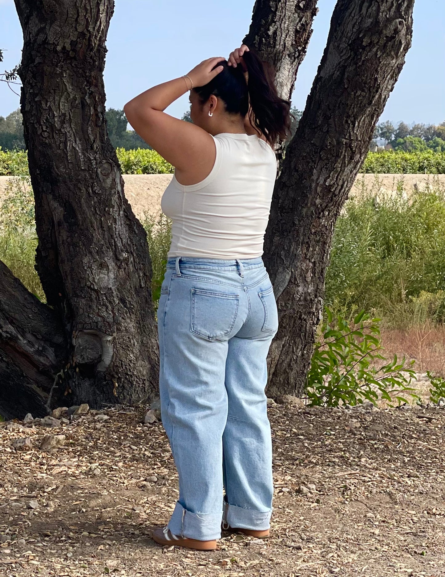 Mid Rise Barrel Jeans